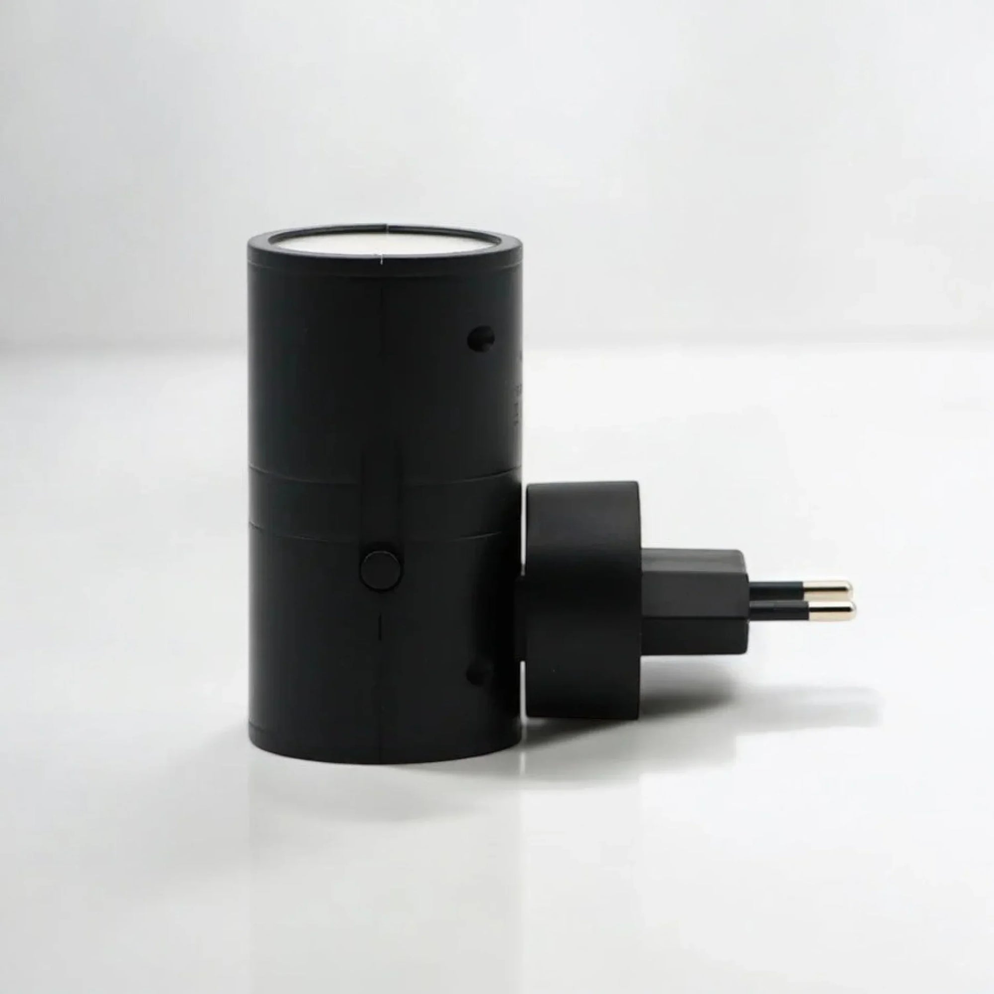 PLUGIFY One Schwarz Beleuchtung
